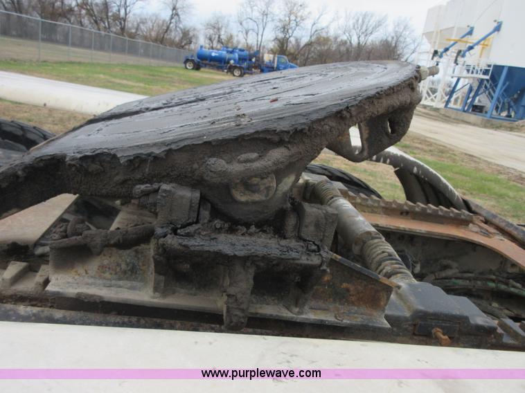 image for item I1835 2000 Sterling L9500 semi truck