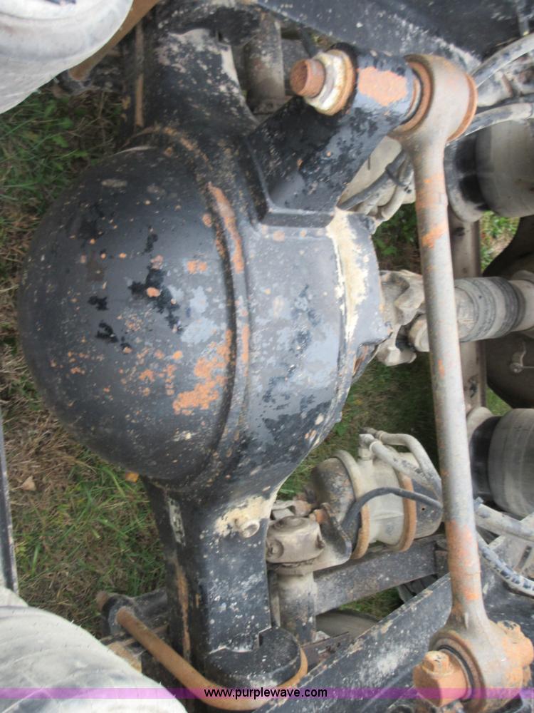 image for item I1835 2000 Sterling L9500 semi truck