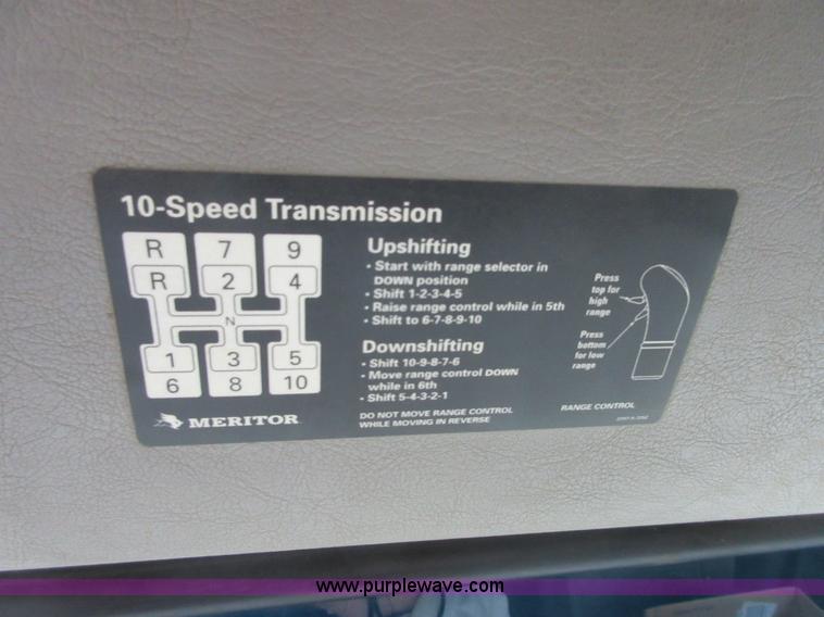 image for item I1835 2000 Sterling L9500 semi truck