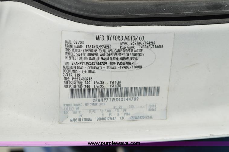 image for item I2752 2004 Ford Crown Victoria Police Interceptor