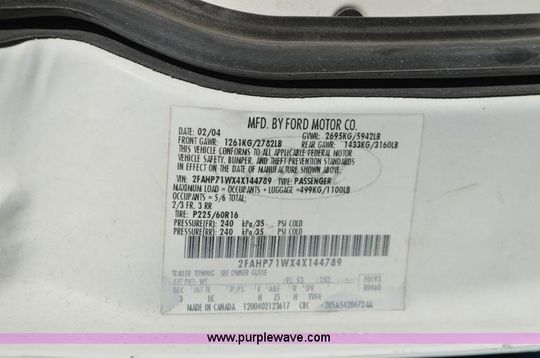 image for item I2752 2004 Ford Crown Victoria Police Interceptor