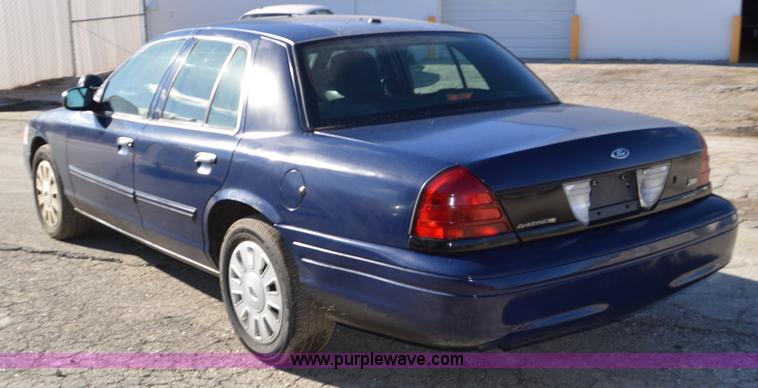 image for item I2756 2011 Ford Crown Victoria Police Interceptor