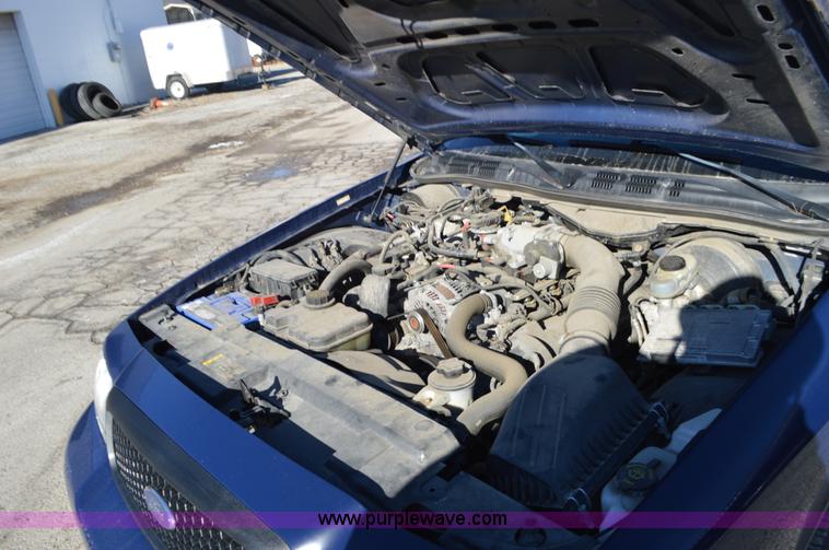 image for item I2756 2011 Ford Crown Victoria Police Interceptor