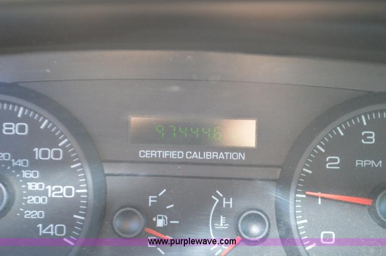 image for item I2756 2011 Ford Crown Victoria Police Interceptor