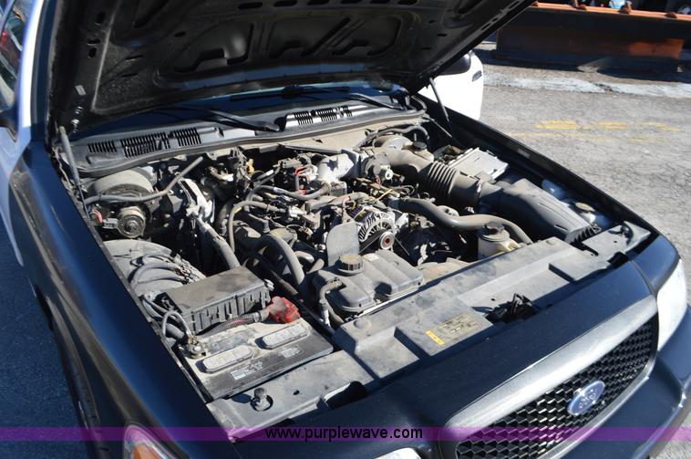 image for item I2757 2011 Ford Crown Victoria Police Interceptor