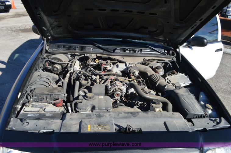 image for item I2757 2011 Ford Crown Victoria Police Interceptor