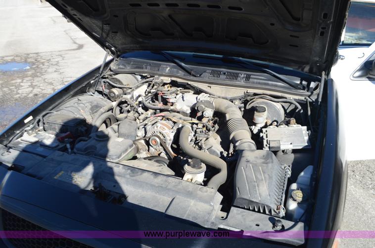 image for item I2757 2011 Ford Crown Victoria Police Interceptor