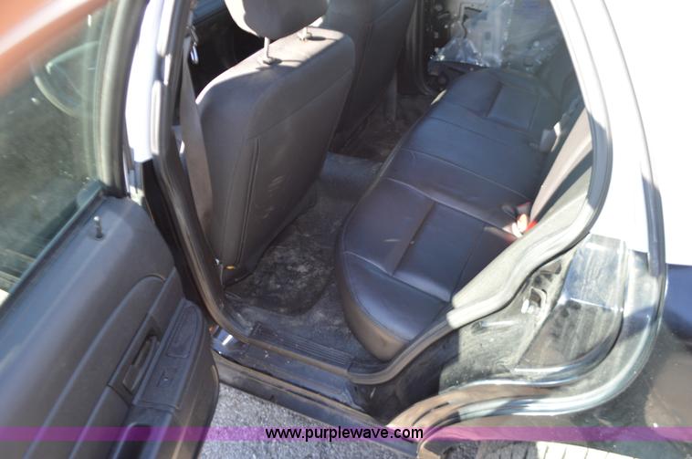image for item I2757 2011 Ford Crown Victoria Police Interceptor
