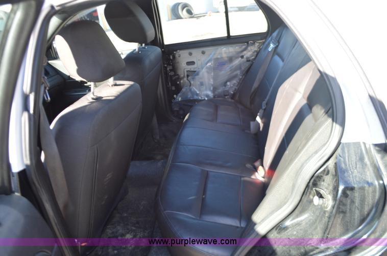 image for item I2757 2011 Ford Crown Victoria Police Interceptor