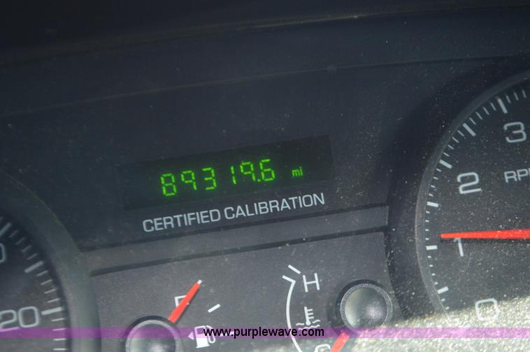 image for item I2757 2011 Ford Crown Victoria Police Interceptor