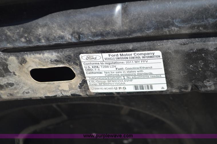 image for item I2758 2011 Ford Crown Victoria Police Interceptor