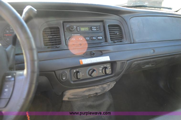 image for item I2758 2011 Ford Crown Victoria Police Interceptor