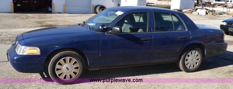 image for item I2759 2011 Ford Crown Victoria Police Interceptor