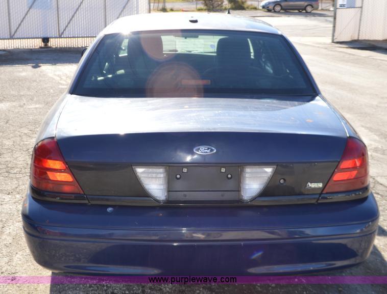 image for item I2759 2011 Ford Crown Victoria Police Interceptor