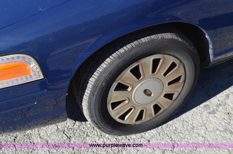 image for item I2759 2011 Ford Crown Victoria Police Interceptor