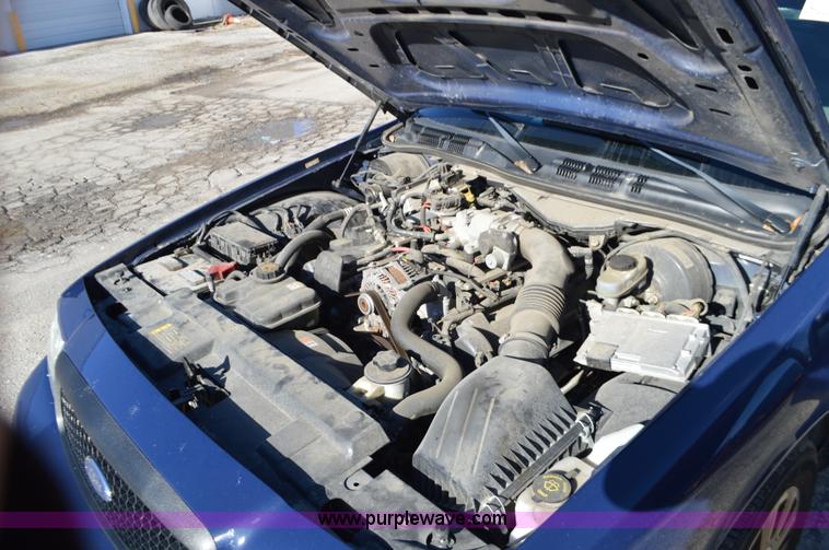 image for item I2759 2011 Ford Crown Victoria Police Interceptor