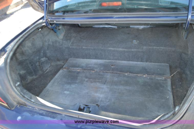 image for item I2759 2011 Ford Crown Victoria Police Interceptor