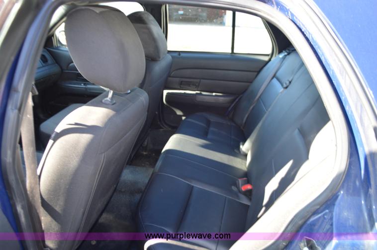 image for item I2759 2011 Ford Crown Victoria Police Interceptor