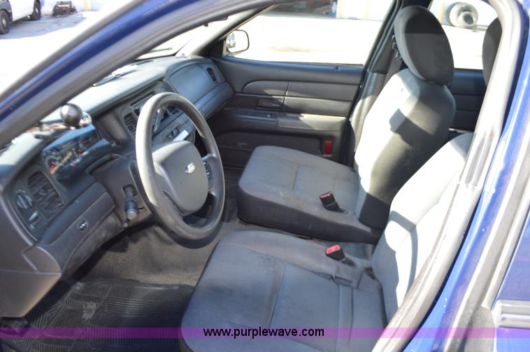 image for item I2759 2011 Ford Crown Victoria Police Interceptor