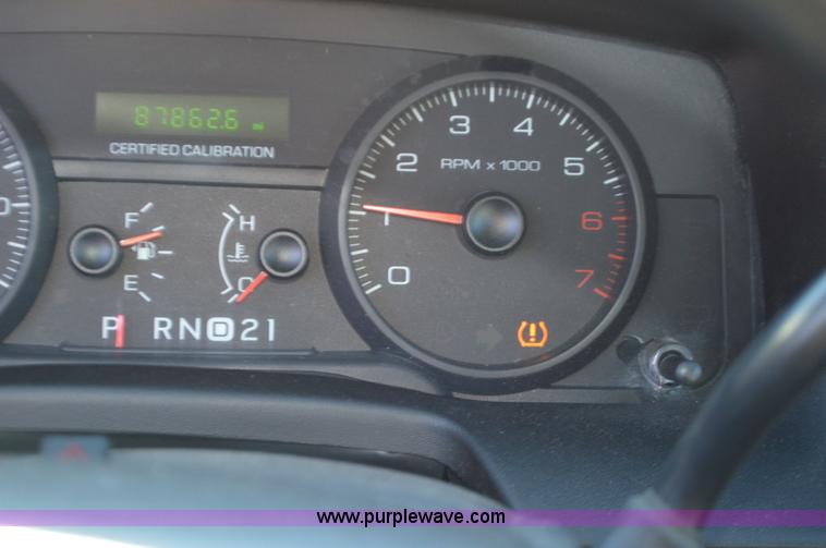 image for item I2759 2011 Ford Crown Victoria Police Interceptor