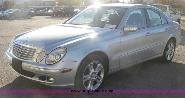 image for item J2985 2006 Mercedes Benz E350 4MATIC