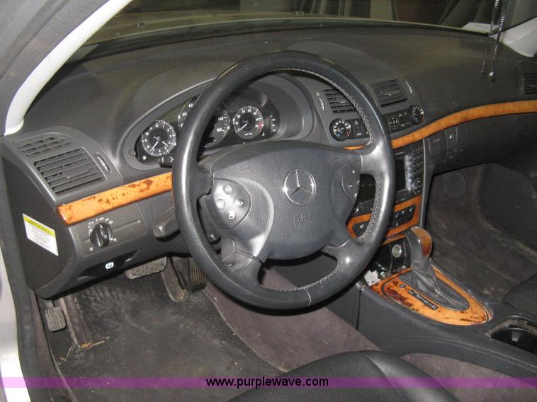 image for item J2985 2006 Mercedes Benz E350 4MATIC