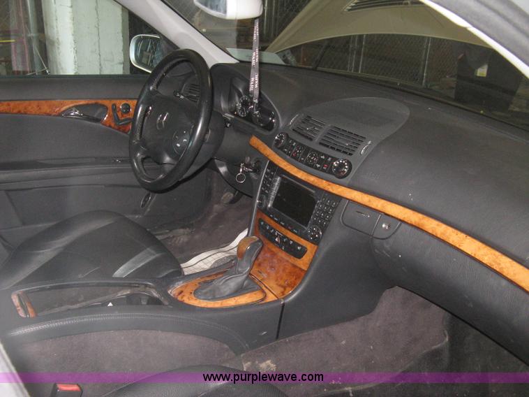 image for item J2985 2006 Mercedes Benz E350 4MATIC