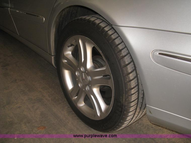 image for item J2985 2006 Mercedes Benz E350 4MATIC