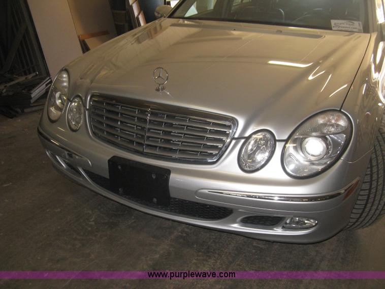 image for item J2985 2006 Mercedes Benz E350 4MATIC
