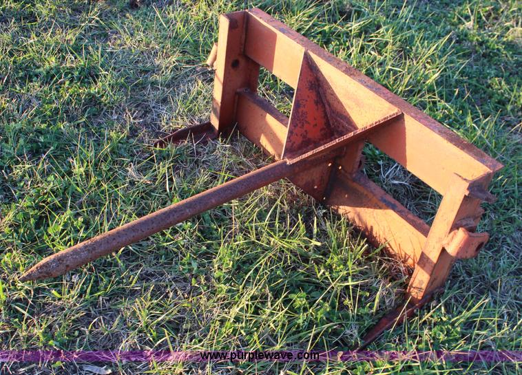 image for item J4532 1971 International 574 tractor