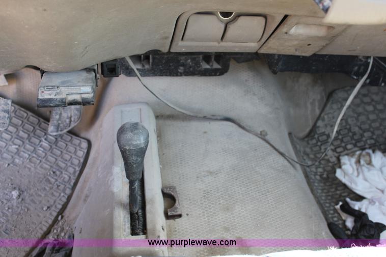 image for item J4537 1998 Chevrolet 1500 pickup truck