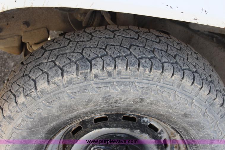 image for item J4537 1998 Chevrolet 1500 pickup truck