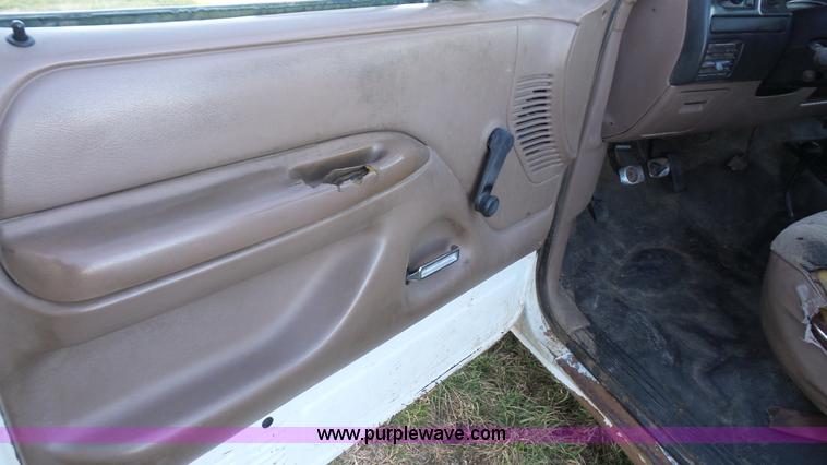 image for item J4549 1996 Ford F250 HD XL pickup truck