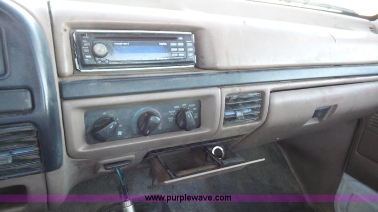 image for item J4549 1996 Ford F250 HD XL pickup truck