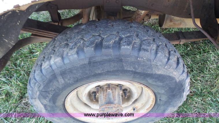 image for item J4549 1996 Ford F250 HD XL pickup truck