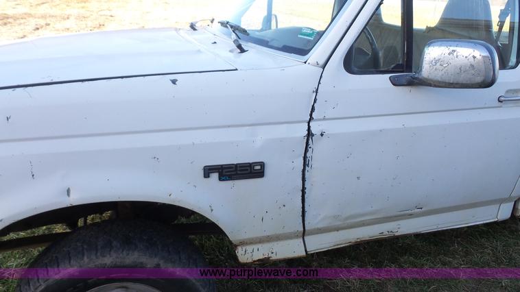 image for item J4549 1996 Ford F250 HD XL pickup truck