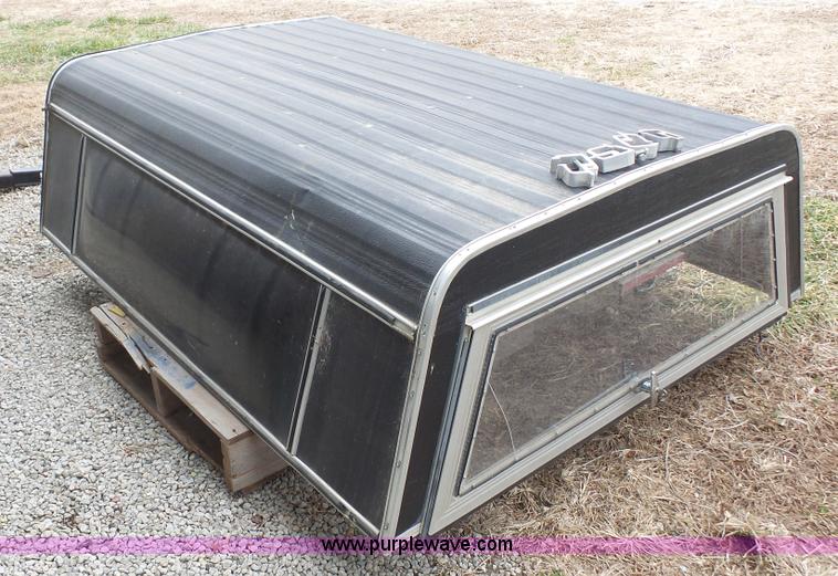 image for item J4553 Pickup truck topper