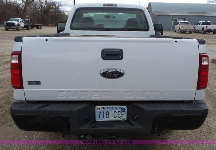 image for item J4560 2009 Ford F250 Super Duty pickup truck