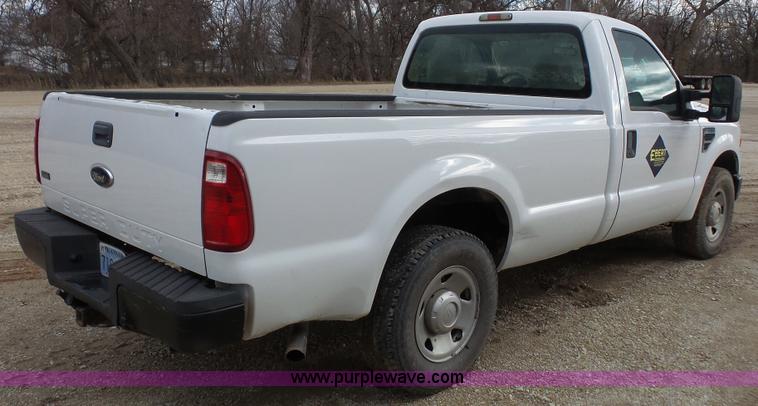 image for item J4560 2009 Ford F250 Super Duty pickup truck