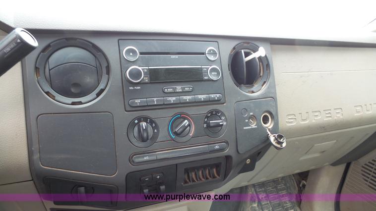 image for item J4560 2009 Ford F250 Super Duty pickup truck