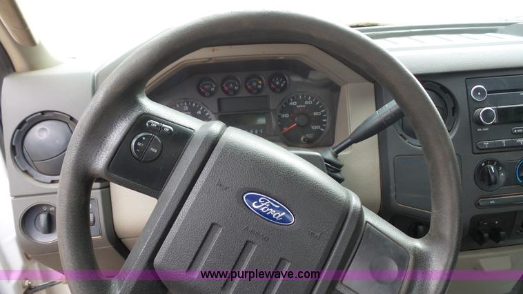 image for item J4560 2009 Ford F250 Super Duty pickup truck