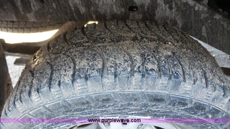 image for item J4624 2002 Toyota Tacoma SR5 Ext. Cab pickup truck