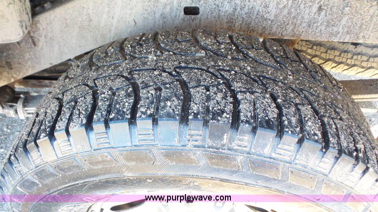 image for item J4624 2002 Toyota Tacoma SR5 Ext. Cab pickup truck