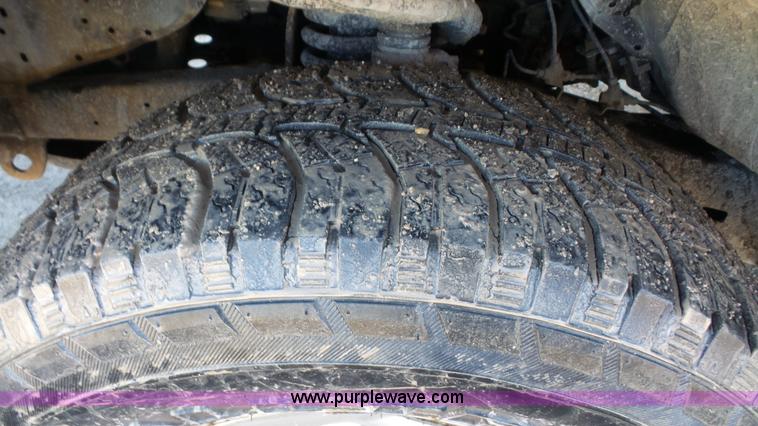 image for item J4624 2002 Toyota Tacoma SR5 Ext. Cab pickup truck