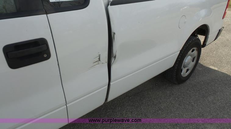 image for item J4747 2007 Ford F150 XL pickup truck