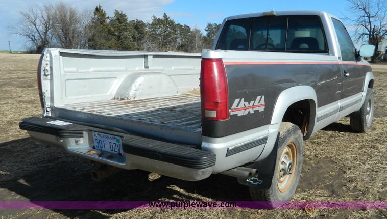 image for item J5158 1992 Chevrolet 2500 pickup truck