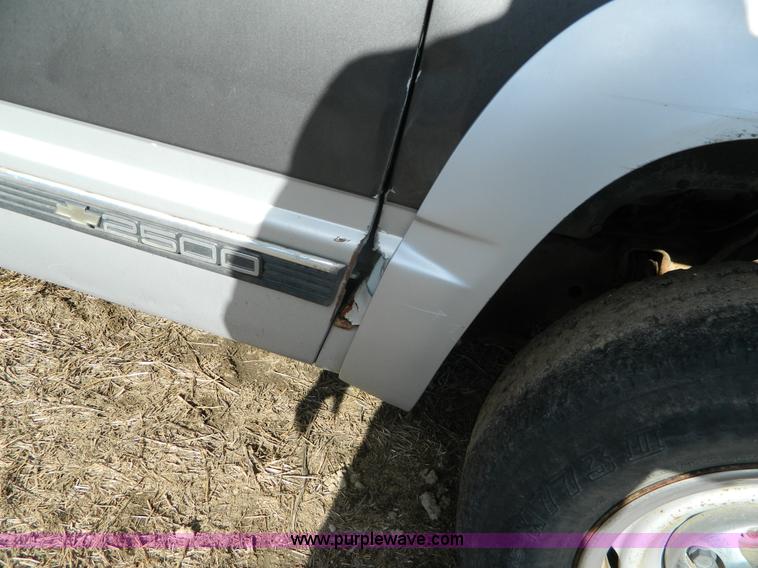 image for item J5158 1992 Chevrolet 2500 pickup truck