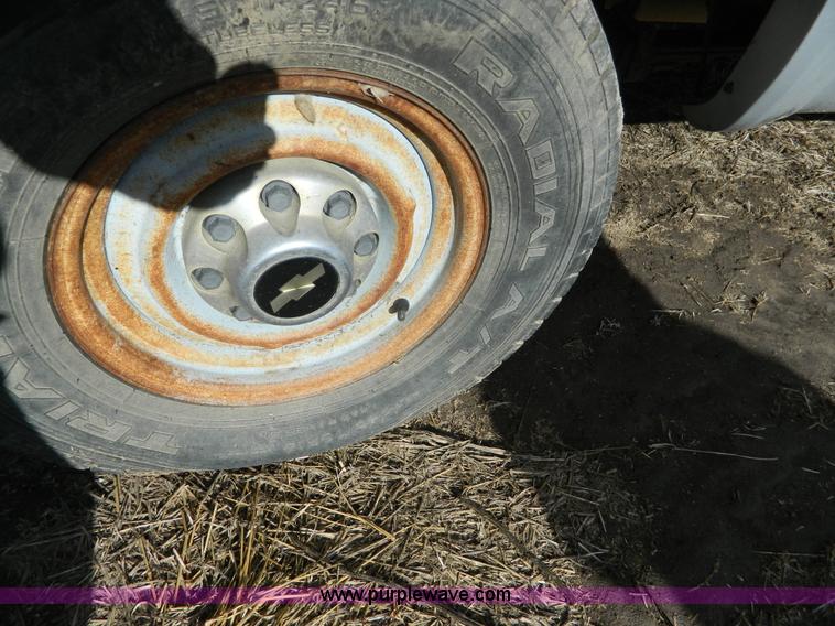 image for item J5158 1992 Chevrolet 2500 pickup truck