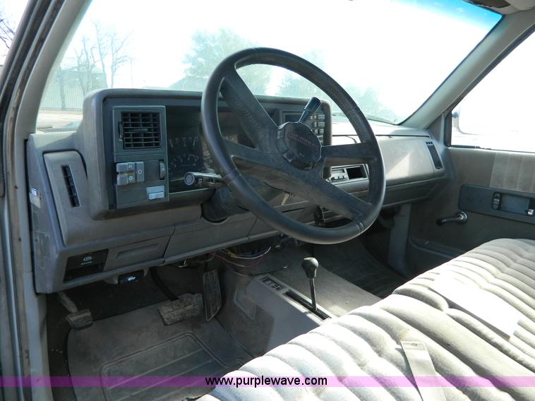 image for item J5158 1992 Chevrolet 2500 pickup truck