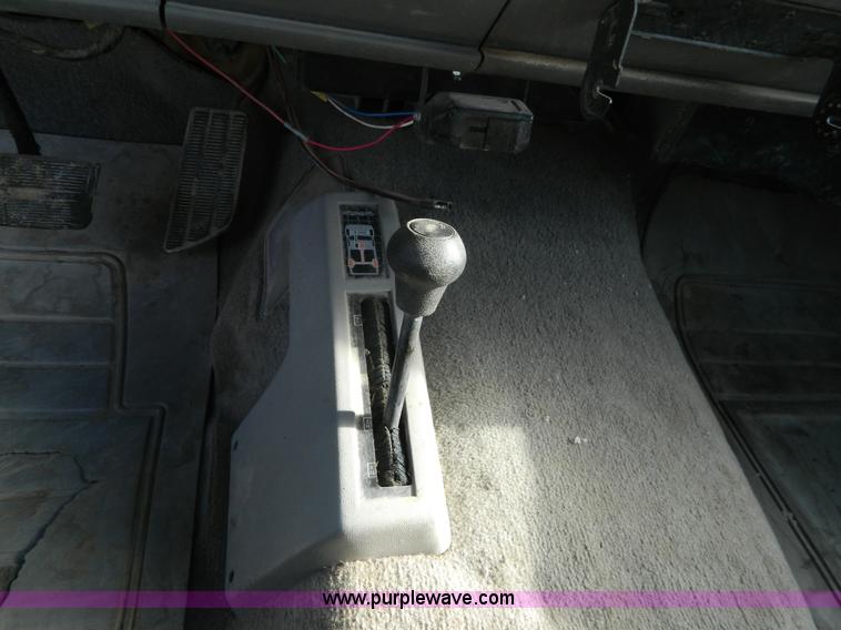 image for item J5158 1992 Chevrolet 2500 pickup truck